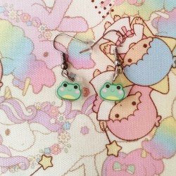 Mini boucles d'oreilles...