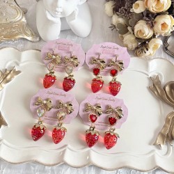 Boucles d'oreilles fraise