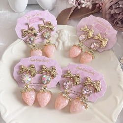 Boucles d'oreilles fraises...