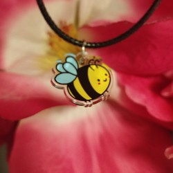 Collier abeille